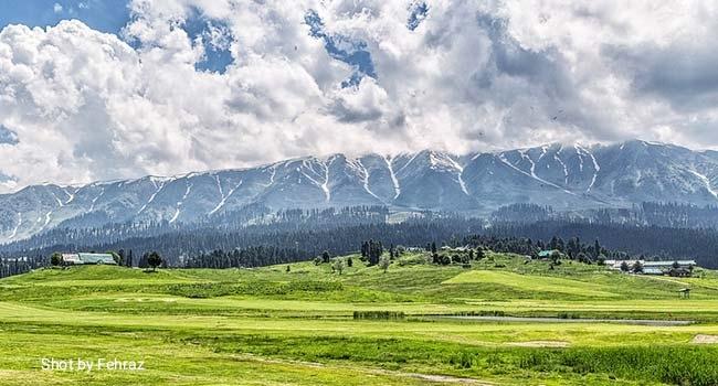 Gulmarg Golf Club fairway snow mountain